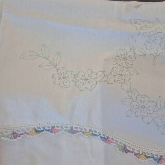 Pillowcases (2) White Cotton, Vintage, Crocheted Edge and Iron on Design that ne - Picture 4 of 11